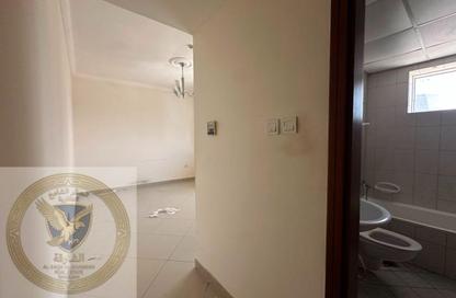 Apartment - 3 Bedrooms - 3 Bathrooms for rent in Al Mamzar - Al Mamzar - Sharjah - Sharjah