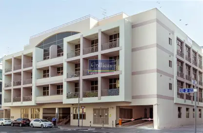 Apartment - Studio - 1 Bathroom for rent in Al Maha Building - Umm Hurair 1 - Umm Hurair - Dubai