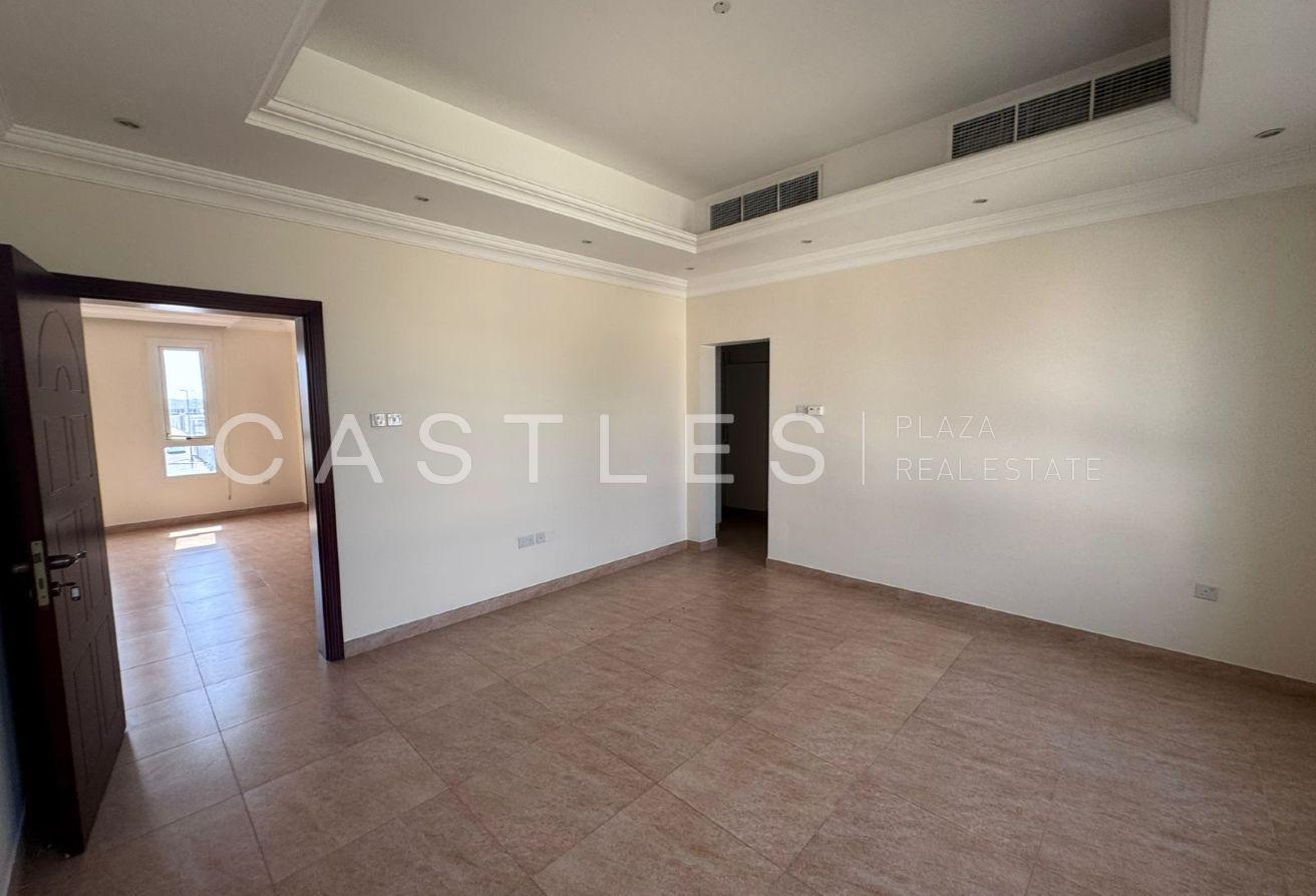 6 Bed I Independent Villa | Premium Living photo 14