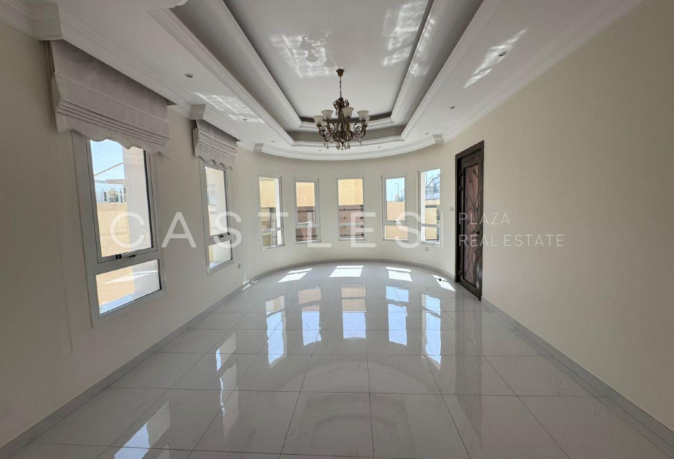 6 Bed I Independent Villa | Premium Living photo 8