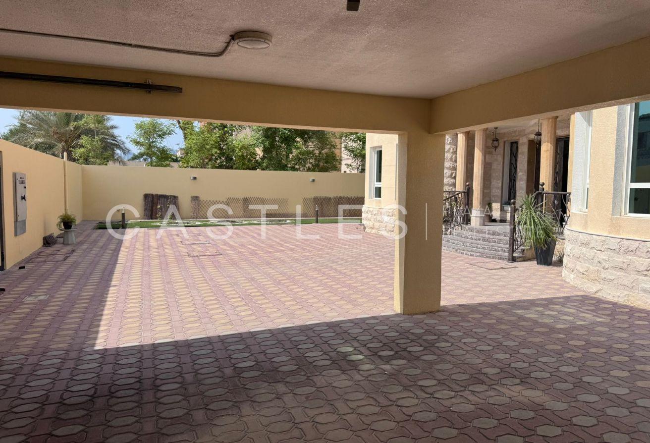 6 Bed I Independent Villa | Premium Living photo 6