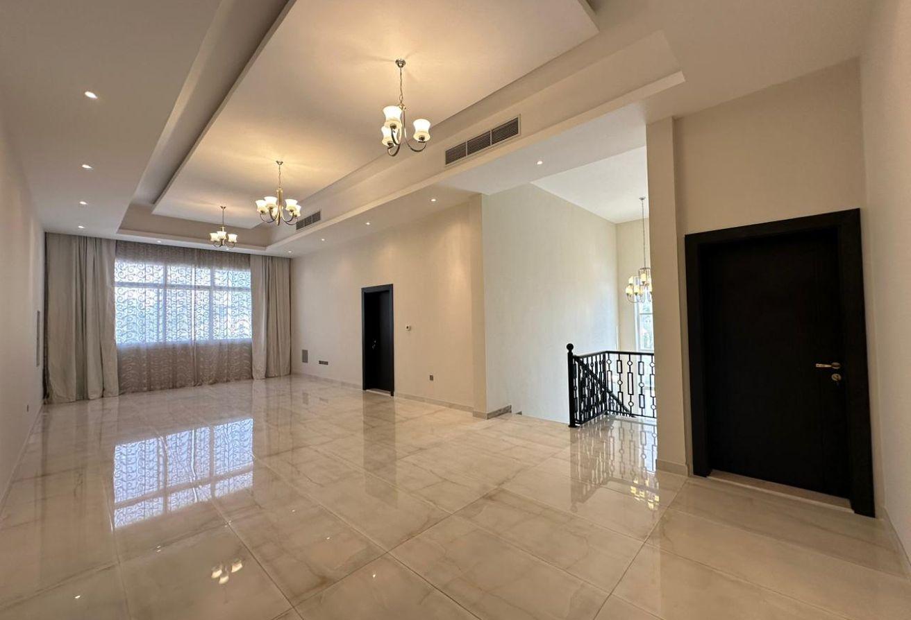 5 BED+MAID / LUXURY SPACIOUS VILLA / GARDEN & POOL photo 4