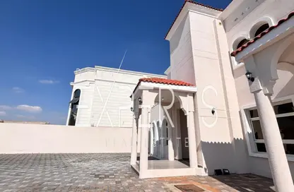 فيلا - 6 غرف نوم - 8 حمامات للايجار في مدينة الرياض - أبوظبي