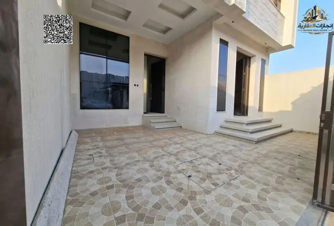 155519107 - Property Image 2