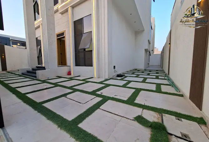 150923116 - Property Image 2