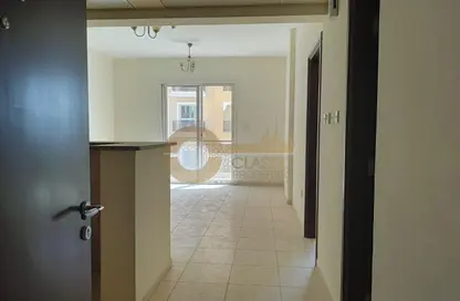 شقة - غرفة نوم - 2 حمامات للبيع في اي سي 1- اماراتي - 10 - طراز إماراتي - المدينة العالمية - دبي شقة - غرفة نوم - 2 حمامات للبيع في اي سي 1- اماراتي - 10 - طراز إماراتي - المدينة العالمية - دبي