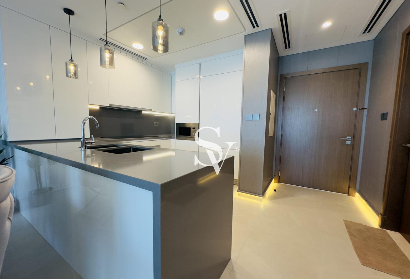 Fully Upgraded | Canal View | Vacant photo 14