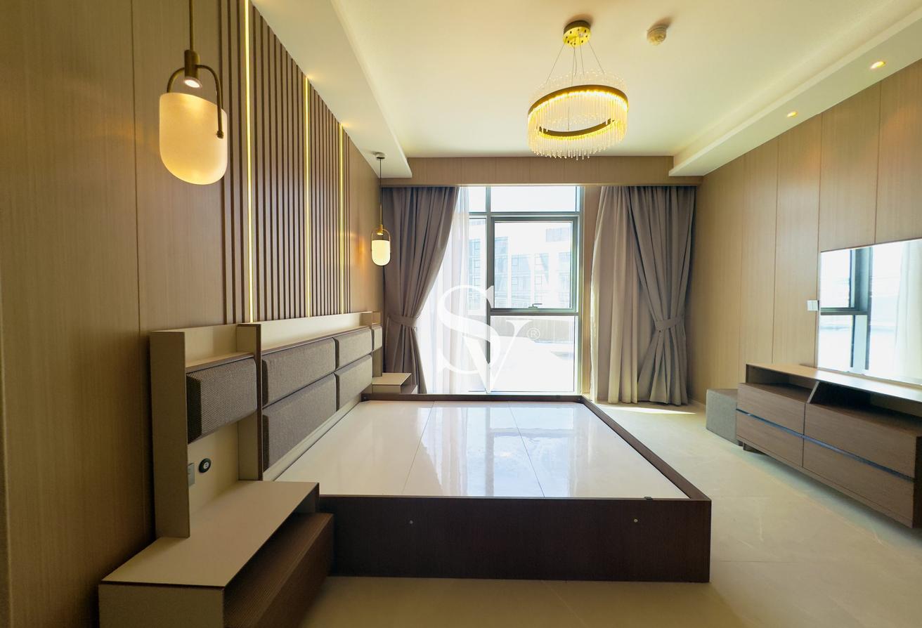 Fully Upgraded | Canal View | Vacant photo 8