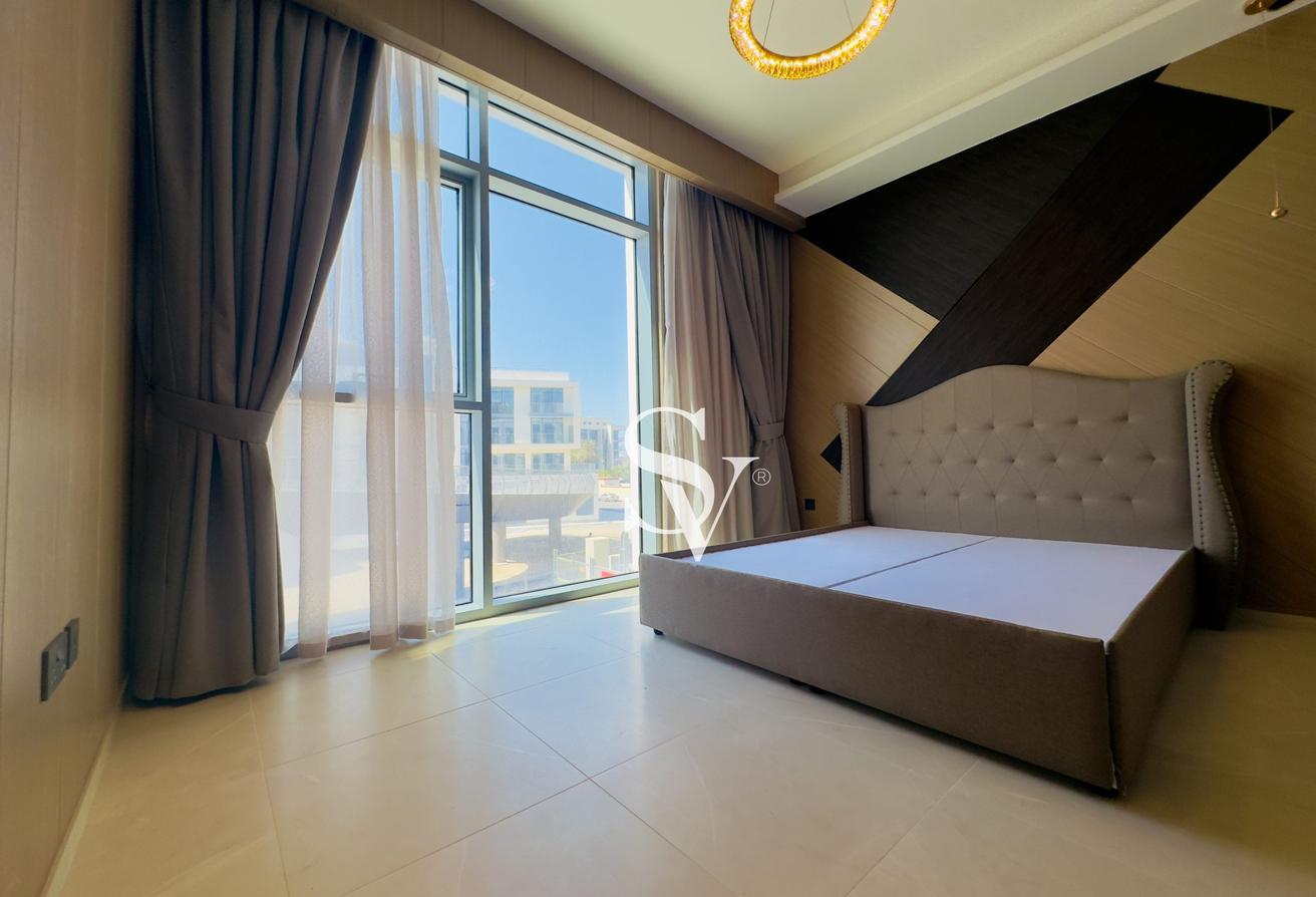 Fully Upgraded | Canal View | Vacant photo 23