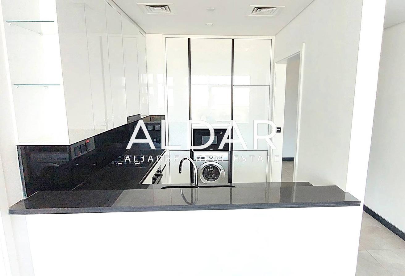 Spacious | Open View | Vacant | Well Maintained photo 3