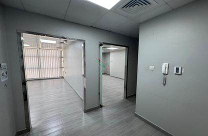 Office Space - Studio - 1 Bathroom for rent in Al Niyadat - Al Ain