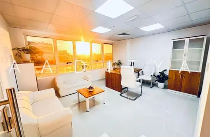 مكتب - غرفة نوم - 1 حمام للايجار في ريم ريزدنسي - الكرامة - دبي مكتب - غرفة نوم - 1 حمام للايجار في ريم ريزدنسي - الكرامة - دبي