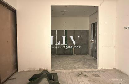 Retail - Studio for rent in The Square - Al Mamzar - Deira - Dubai