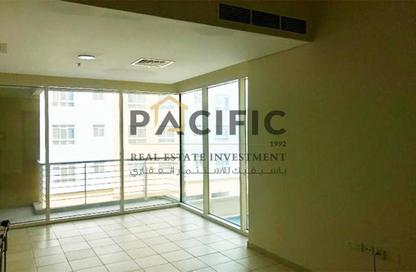 Apartment - 2 Bedrooms - 2 Bathrooms for rent in Green View 2 - Green View - Barsha Heights (Tecom) - Dubai