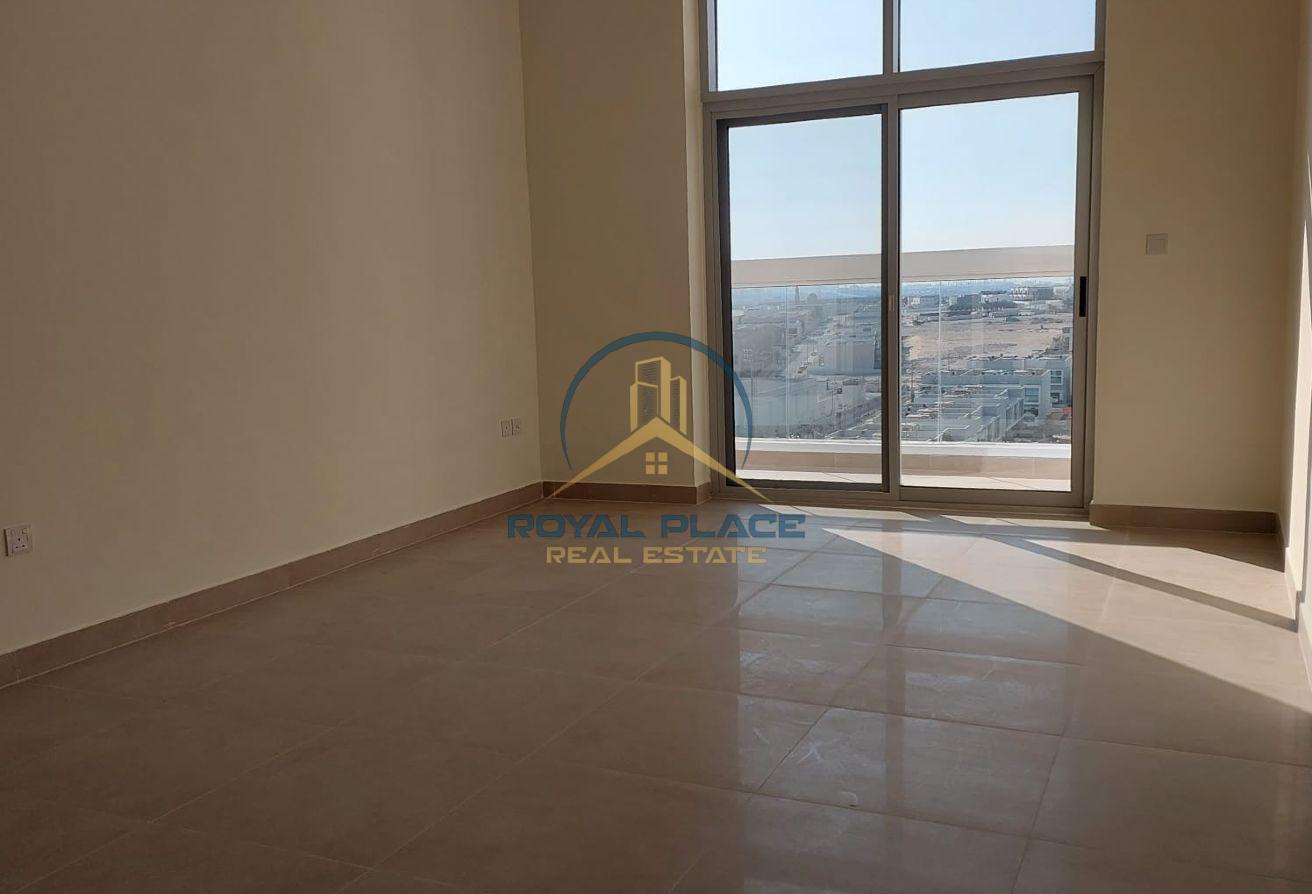 Bright & Spacious | Ready to Move | Best Price photo 3