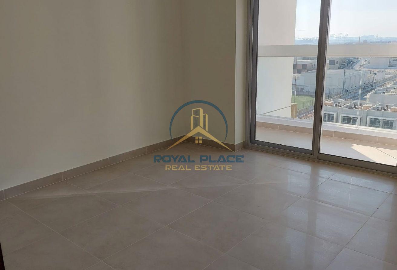 Bright & Spacious | Ready to Move | Best Price photo 8