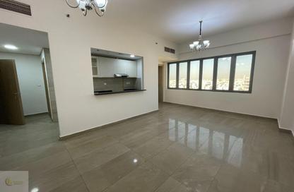Apartment - Studio - 1 Bathroom for rent in Jumeirah Garden City - Al Satwa - Dubai