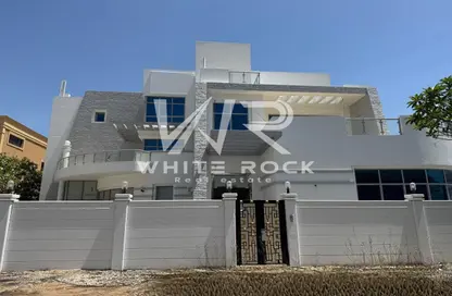 فيلا - 8 غرف نوم - 8 حمامات للايجار في البطين - أبوظبي