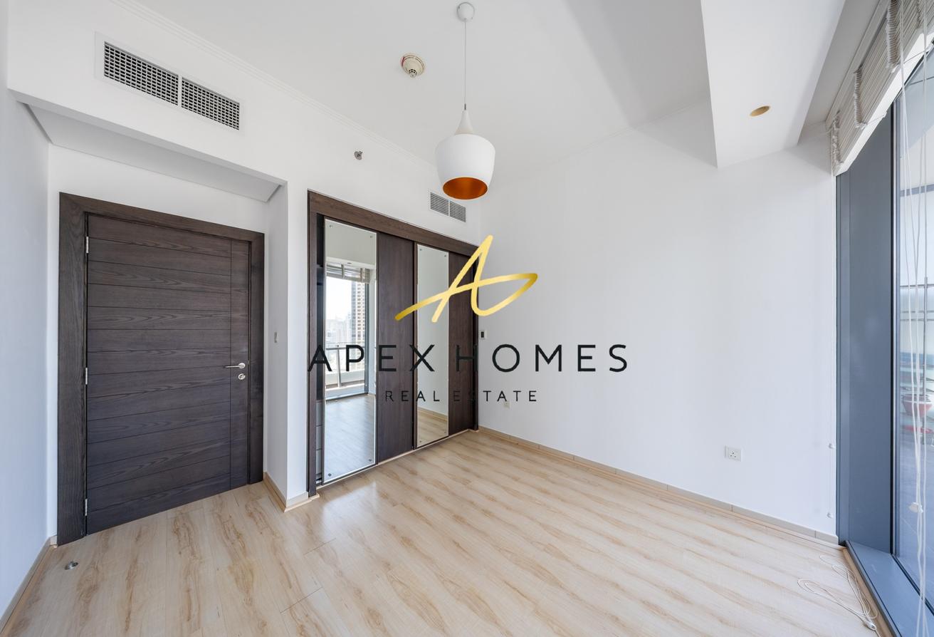 Upgraded| Marina View | Vacant| High Floor photo 6