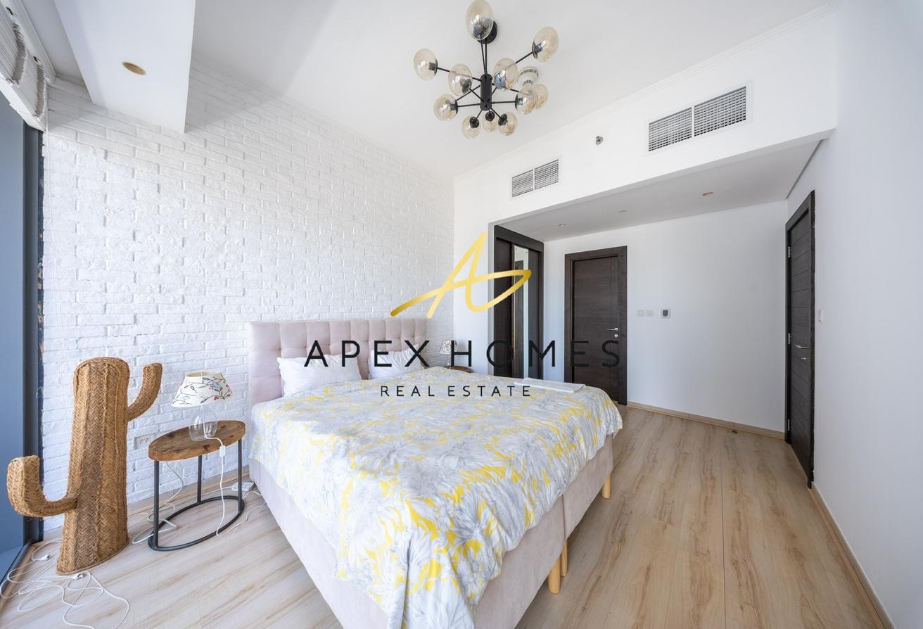 Upgraded| Marina View | Vacant| High Floor photo 2