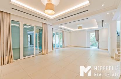 Villa - 3 - 4 for rent in Villa Lantana 1 - Villa Lantana - Dubai Science Park - Dubai