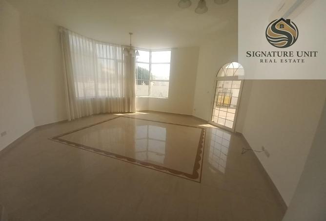 57793302 - Property Image 3