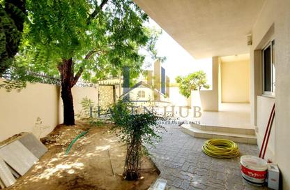 Villa - 3 Bedrooms - 4 Bathrooms for rent in Al Garhoud - Dubai