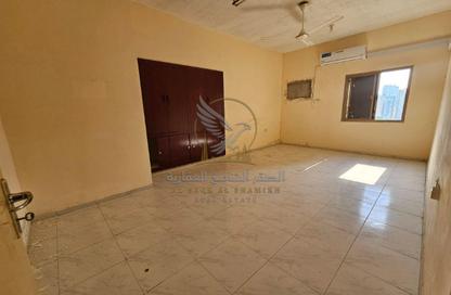 Apartment - 2 - 2 for rent in Zayd Bin Aslam Street - Abu shagara - Sharjah