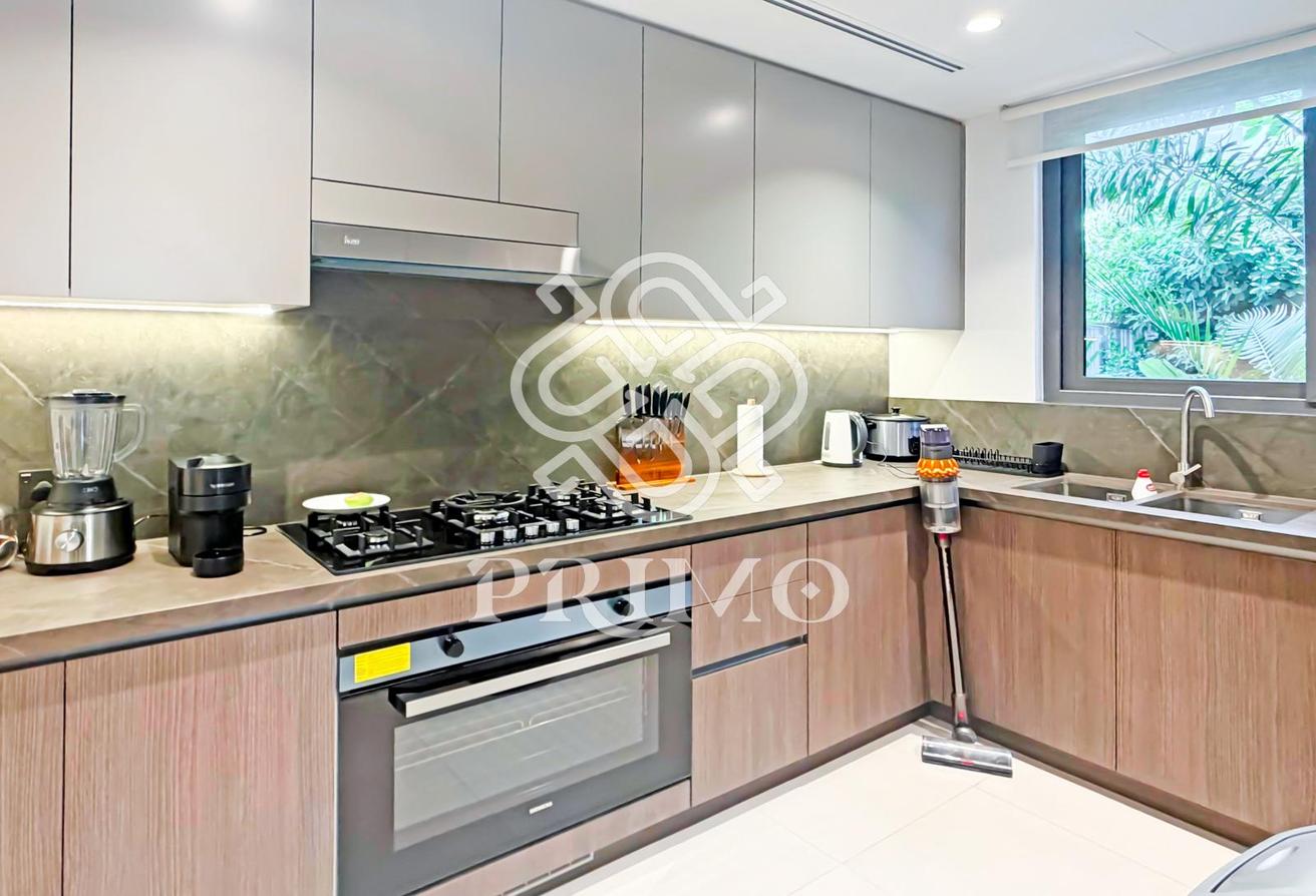 Stunning Upgraded 4BR | Single Row | Park View photo 6