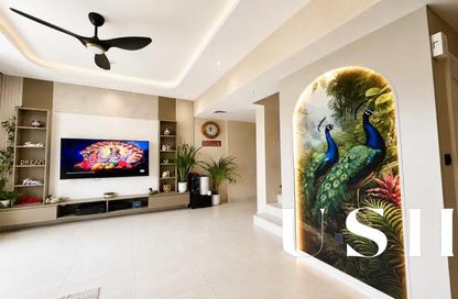 Townhouse - 3 - 3 for rent in Shams Townhouses - Town Square - Dubai
