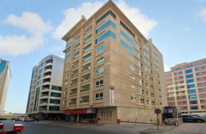 Apartment - Studio - 1 Bathroom for rent in Al Barsha 1 - Al Barsha - Dubai