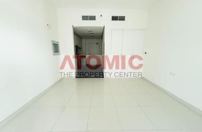 Apartment - Studio - 1 Bathroom for rent in Golf Promenade 4A - Golf Promenade 4 - Golf Town - Damac Hills - Dubai