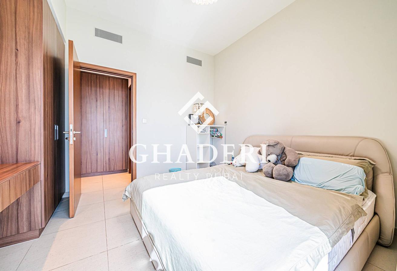 Luxury Furnished I Creek View I Vacant photo 18