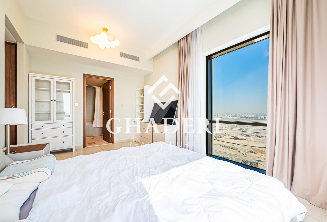 Luxury Furnished I Creek View I Vacant photo 13