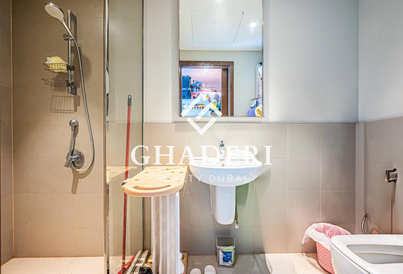 Luxury Furnished I Creek View I Vacant photo 21