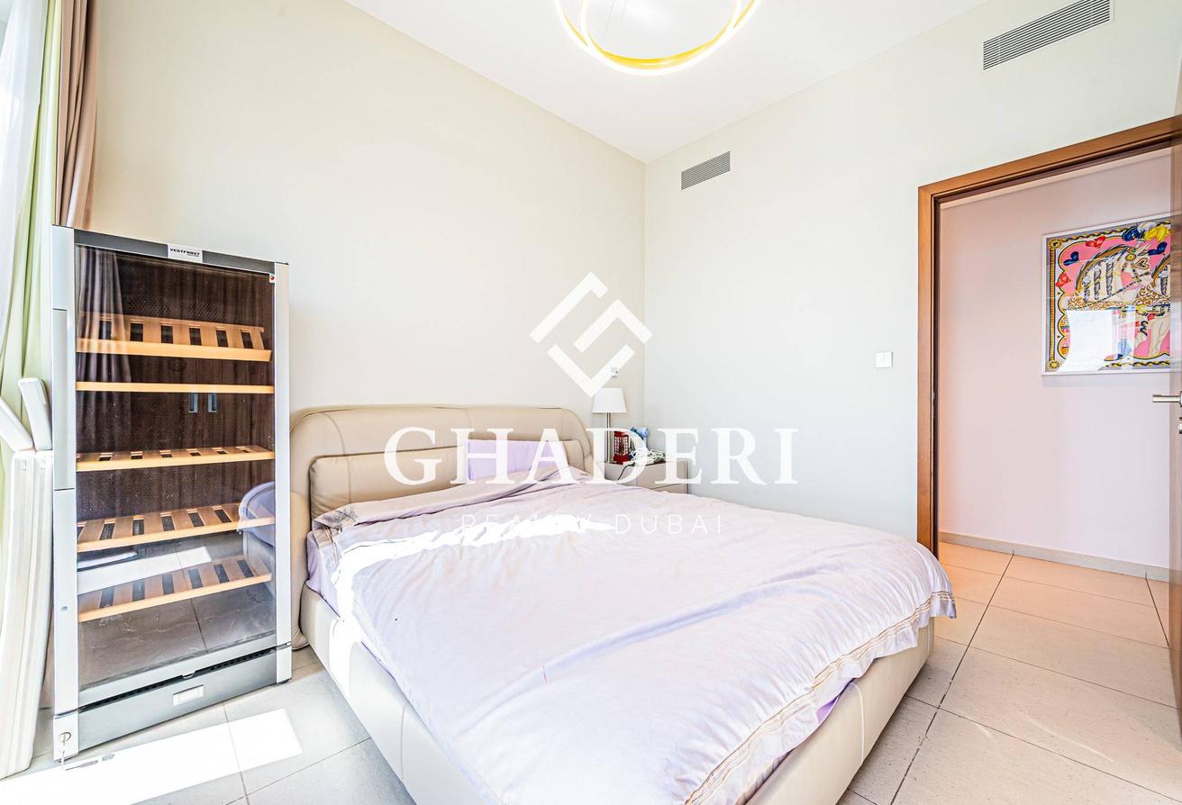 Luxury Furnished I Creek View I Vacant photo 16