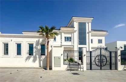 Villa - 5 Bedrooms - 7+ Bathrooms for rent in Nad Al Sheba 2 - Nad Al Sheba - Dubai