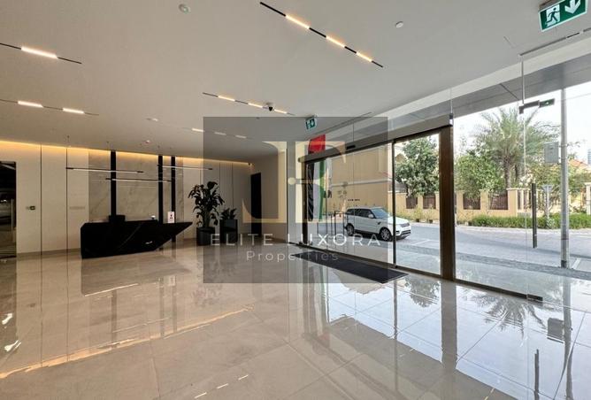 Elegant Apartment|Balcony|RoadView|Built Wardrobe photo 2