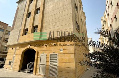 عمارة بالكامل - استوديو - 8 حمامات للبيع في مجمع مويلح - تجارية مويلح - الشارقة