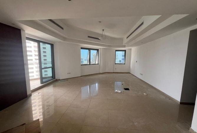 77398471 - Property Image 3