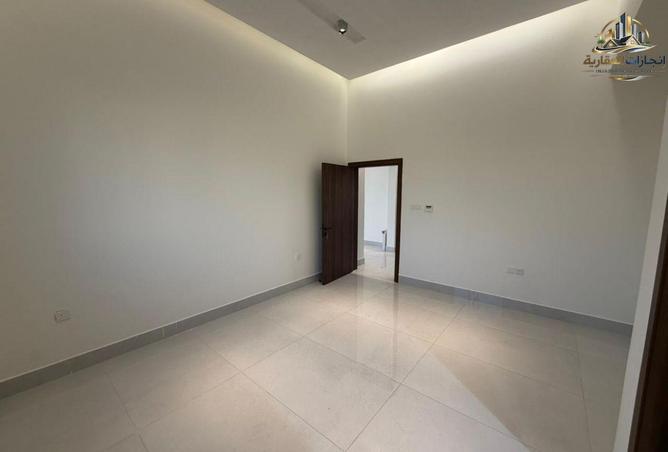 90912330 - Property Image 3
