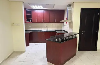 شقة - غرفة نوم - 2 حمامات للايجار في مبنى 45 - طراز البحر المتوسط - ديسكفري جاردنز - دبي