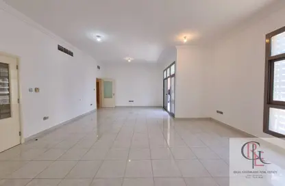 شقة - 3 غرف نوم - 5 حمامات للايجار في كورنيش الخالدية - الخالدية - أبوظبي