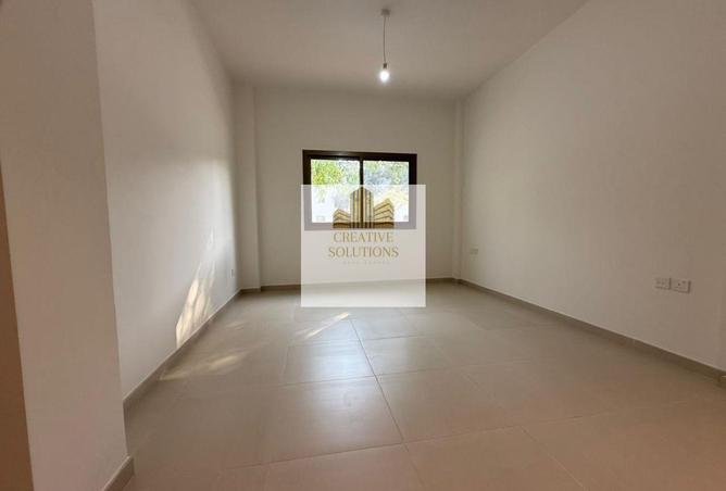 77368022 - Property Image 3