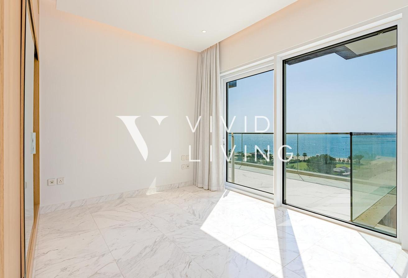 Exclusive | Full Sea View | Luxury Living photo 9