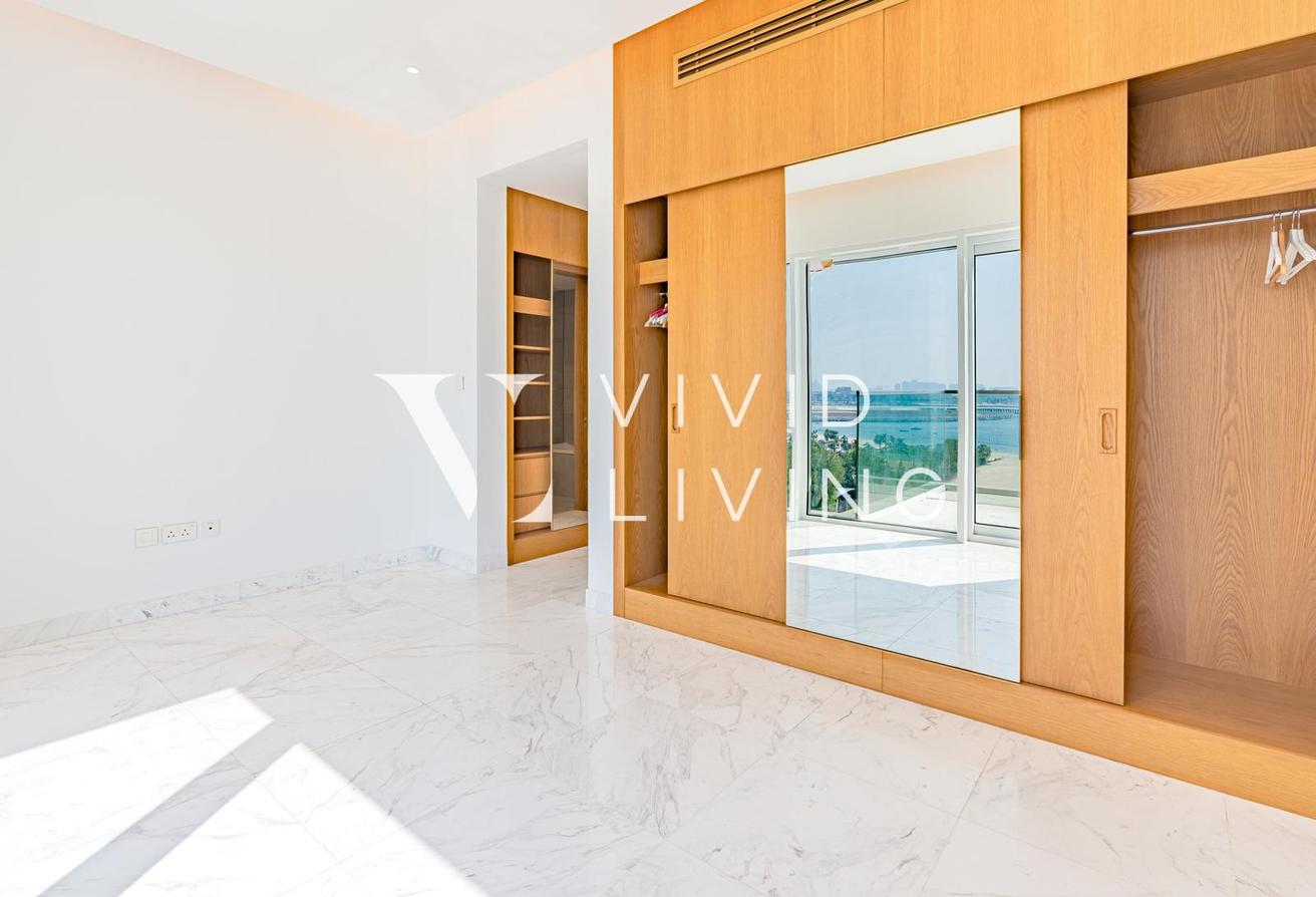 Exclusive | Full Sea View | Luxury Living photo 10