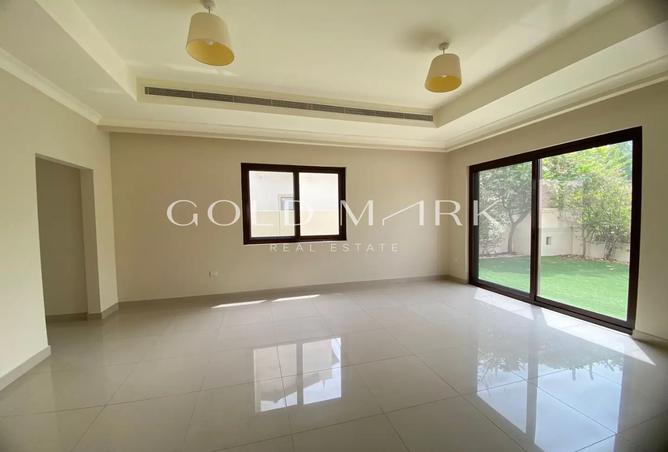 104201001 - Property Image 3