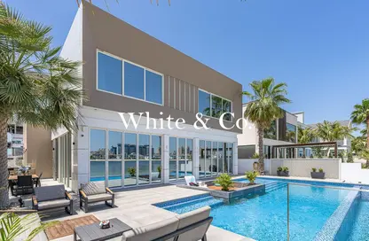 Villa - 5 Bedrooms - 6 Bathrooms for rent in Garden Homes Frond N - Garden Homes - Palm Jumeirah - Dubai