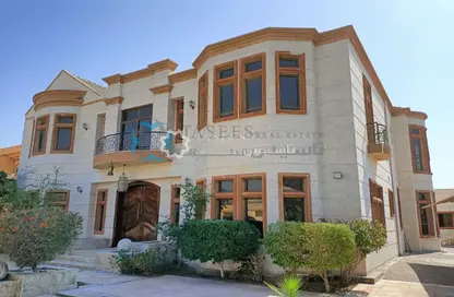 Villa - 5 Bedrooms - 7 Bathrooms for rent in Al Barsha 3 - Al Barsha - Dubai