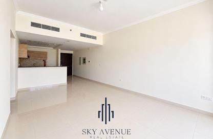 Apartment - 1 - 2 for rent in Arabian - Canal Residence - Dubai Sports City - Dubai